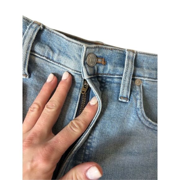 Madewell The Perfect Vintage Straight Jeans size 28 Light Blue Wash Denim Distre - Picture 8 of 9